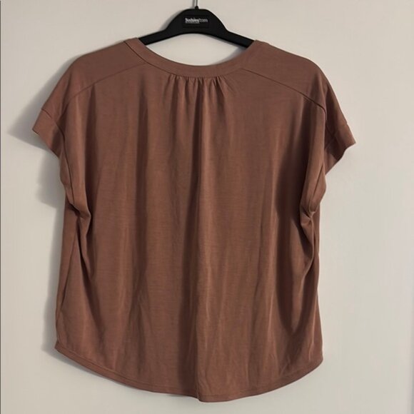 Size M top - Picture 4 of 5